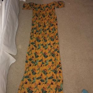 Maxi off the shoulder dress